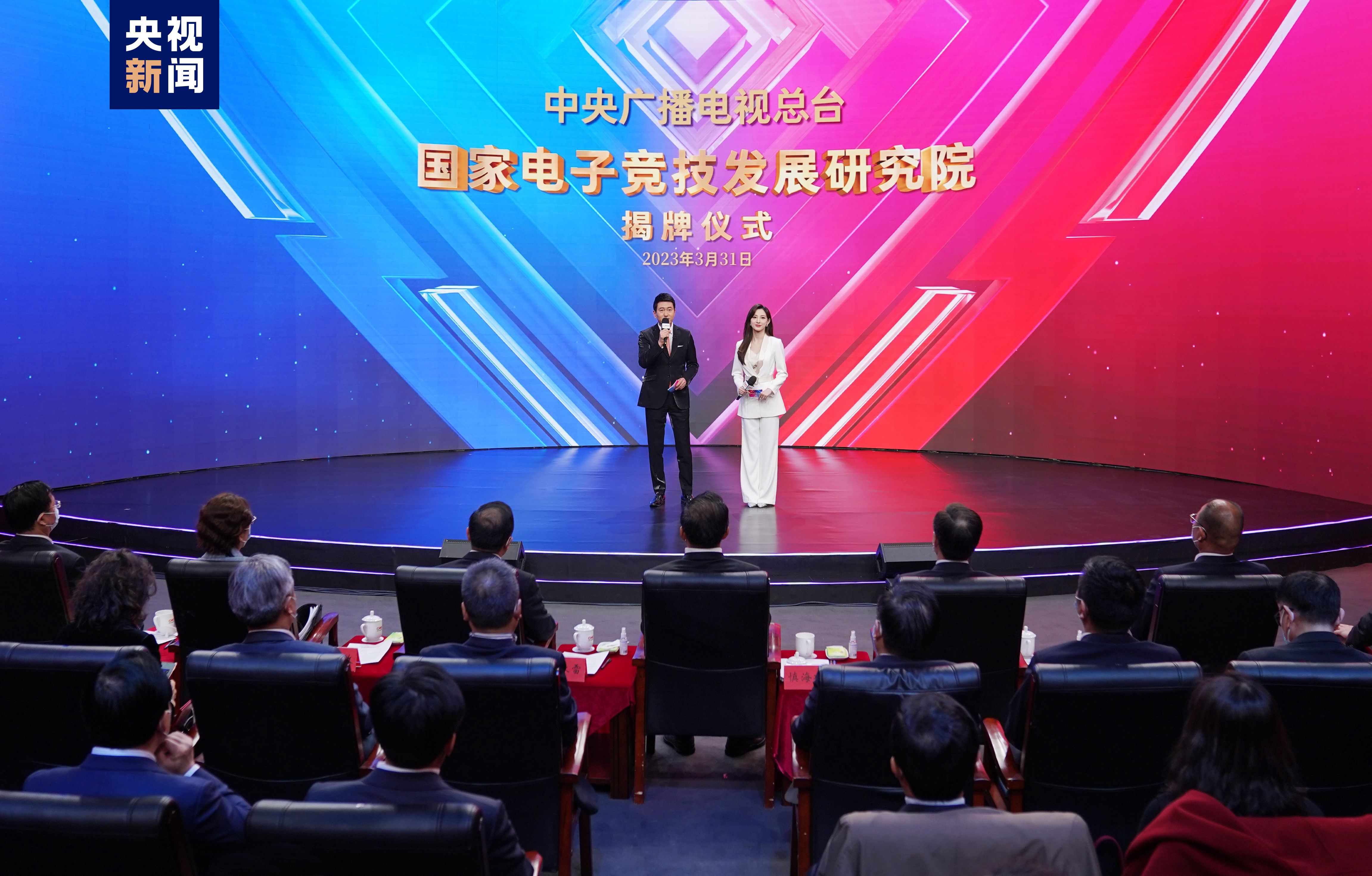 室内运动室内健身操怎么做
