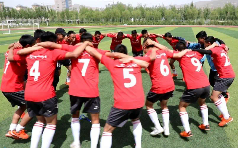 网球拍中间为什么叫甜心区